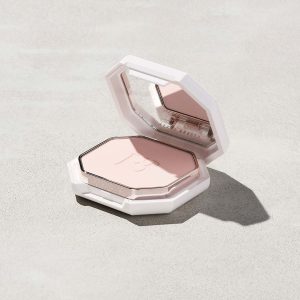 Pro Filt'r Soft Matte Powder Foundation — #100