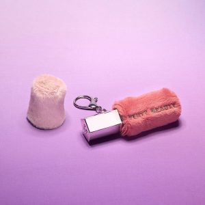 Fuzzy Gloss Bomb Holder