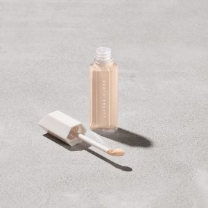 We're Even Hydrating Longwear Concealer — 150N