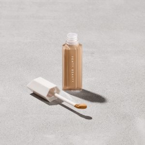 We're Even Hydrating Longwear Concealer — 290W