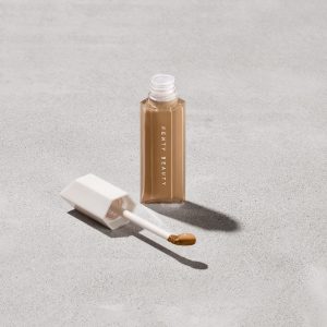 We're Even Hydrating Longwear Concealer — 350C