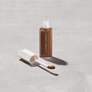 We're Even Hydrating Longwear Concealer — 450N