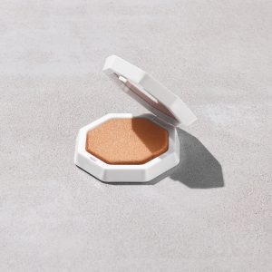 Demi'glow Light-Diffusing Highlighter — Trophies in Truffle