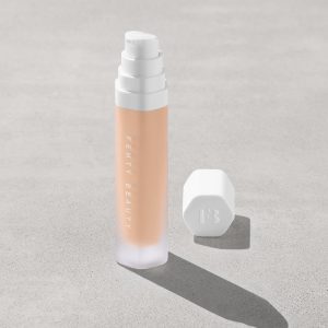 Soft'lit Naturally Luminous Longwear Foundation — 260