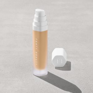 Soft'lit Naturally Luminous Longwear Foundation — 290