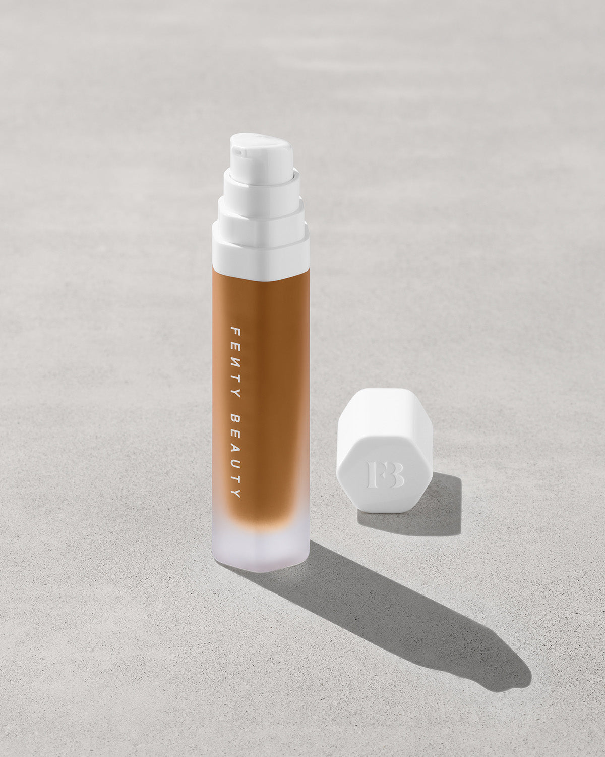Soft'lit Naturally Luminous Longwear Foundation — 425