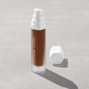 Soft'lit Naturally Luminous Longwear Foundation — 490