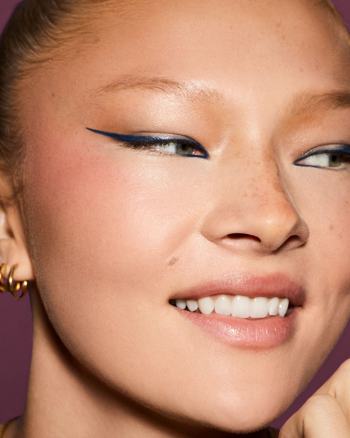 Fine Linez Lash Line-Enhancing Eyeliner — The Navy - Image 3